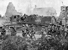 ''Dans le Nord delivre; L'outillage de la victoire; un "tank" de ravitaillement; cote des chars...,  Creator: Section photographique de l'Armee.