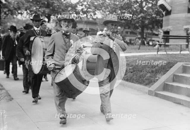 Confederate Reunion - Fife And Drum Corps, 1917. Creator: Harris & Ewing.