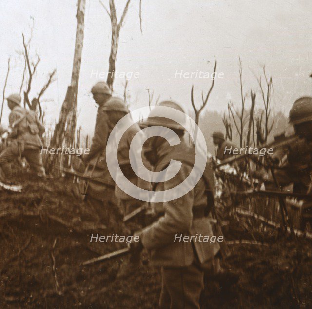 Soldiers advancing, c1914-c1918. Artist: Unknown.