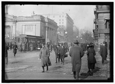 Street scene, G Street near Riggs National Bank, Washington, D.C., between 1913 and 1918. Creator: Harris & Ewing.