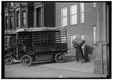 Union Transfer Company truck, between 1914 and 1918. Creator: Harris & Ewing.