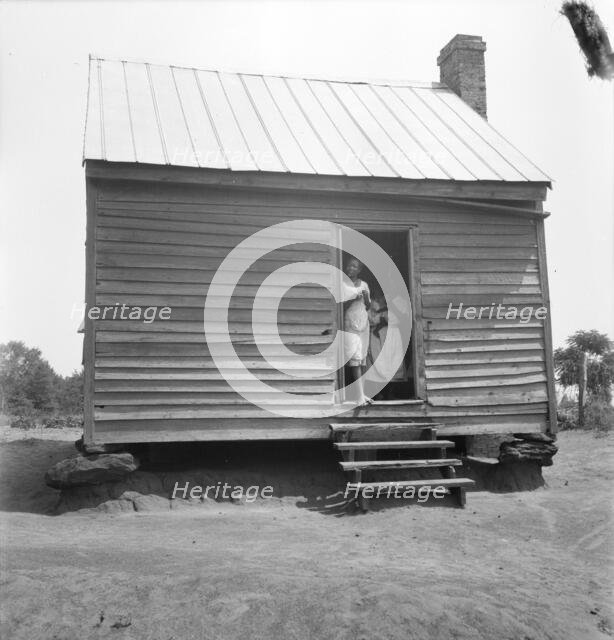 Peach picker's home near Muscella, Georgia, 1936. Creator: Dorothea Lange.