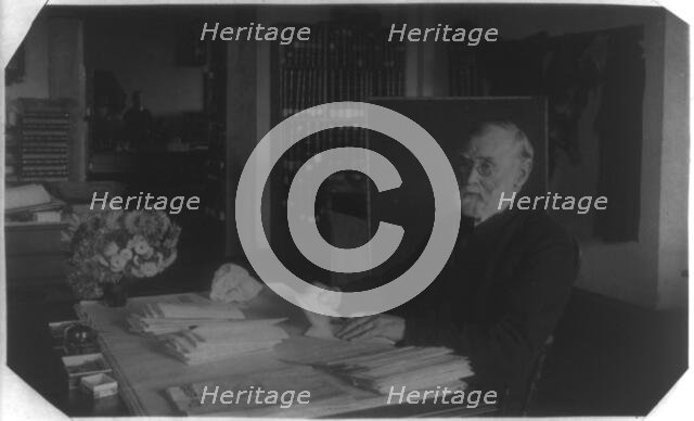 Dr John Scott; Mrs Harrison's father, aged 89, at work in the Pension Office, for APA., Nov 16, 1888 Creator: Frances Benjamin Johnston.