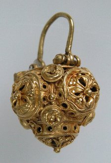 Basket Earring, Byzantine, 10th-11th century. Creator: Unknown.