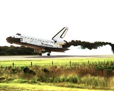 STS-86 landing, Florida, USA, October 6, 1997.  Creator: NASA.