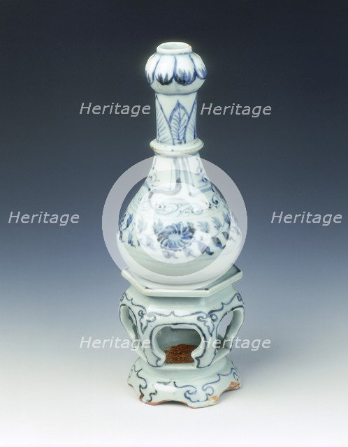 Blue and white garlic-headed vase on a hexagonal stand, Yuan dynasty, China, mid 14th century. Artist: Unknown