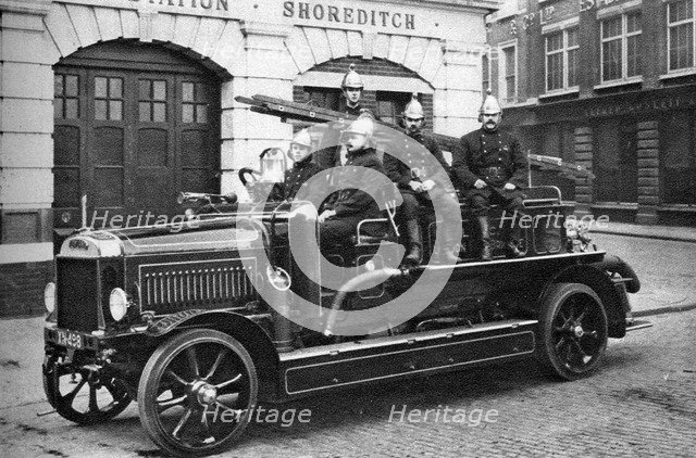 A fire engine, Shoreditch, London, 1926-1927. Artist: Brightman