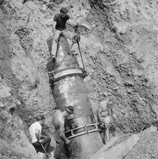 Installing the Barlaston pipeline, Staffordshire, 10/06/1970. Creator: John Laing plc.
