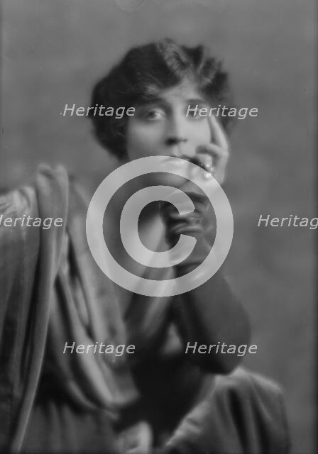 Cowl, Jane, Miss, portrait photograph, 1914 Dec. 30. Creator: Arnold Genthe.