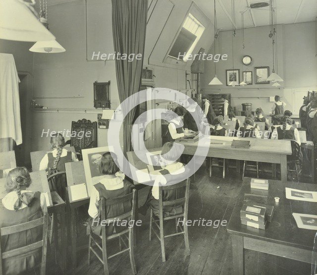Photography students, Bloomsbury Trade School for Girls, London, 1923.  Artist: Unknown.