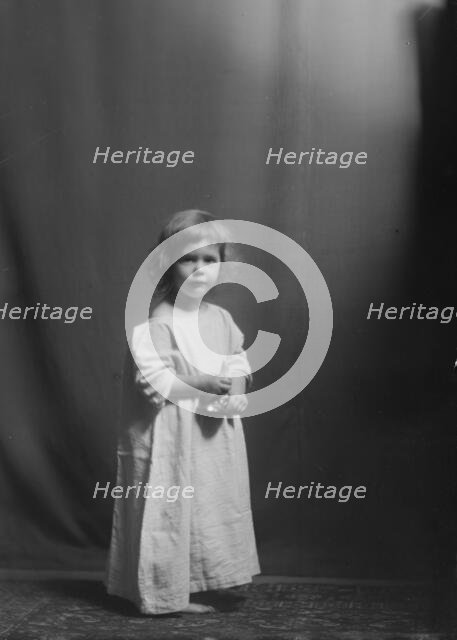 Trowbridge, C.C., Mrs., child of, portrait photograph, 1908 Mar. 4. Creator: Arnold Genthe.