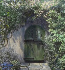 Wellington Stanley Morse house, 450 South San Rafael Avenue, Pasadena, California, 1917. Creator: Frances Benjamin Johnston.