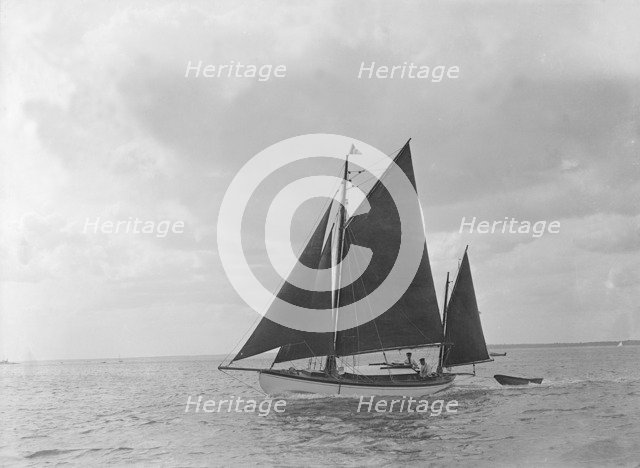 The 6 ton ketch 'Shona' under sail, 1921. Creator: Kirk & Sons of Cowes.