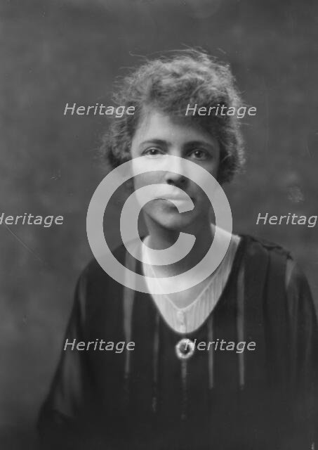 Mrs. Irving Olds, portrait photograph, 1918 Mar. 27. Creator: Arnold Genthe.