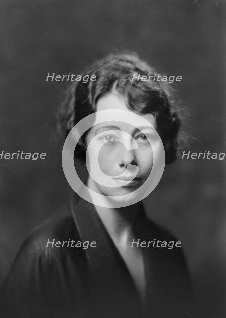 Miss Madeline Tengbergin, portrait photograph, 1919 Sept. 18. Creator: Arnold Genthe.