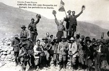 Reconquest of the Gurugu during the Morocco campaign in 1921, a group of war journalists after th…