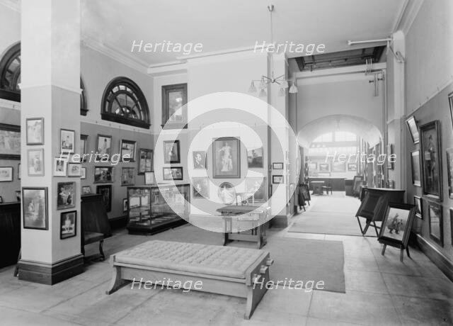 15 West Thirty-eighth Street, front room, New York City, between 1905 and 1915. Creator: Unknown.