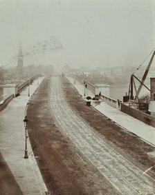 The New Vauxhall Bridge looking north towards Victoria, London, 1906. Artist: Unknown.