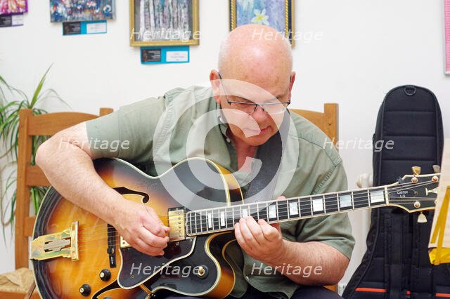 Colin Oxley, Eriko Ishihara Trio, Clocktower Cafe, Croydon, London, August 2024. Creator: Brian O'Connor.