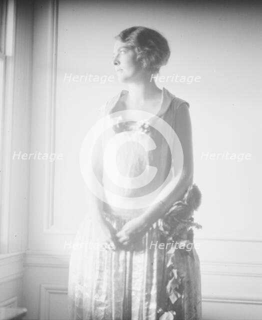 Blossom, Thelma, Miss, portrait photograph, 1922 Sept. 8. Creator: Arnold Genthe.