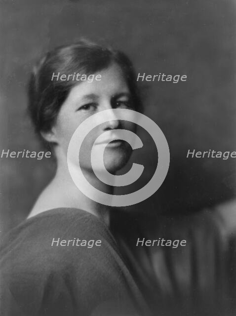 Tenny, Miss, portrait photograph, 1917 Sept. 11. Creator: Arnold Genthe.