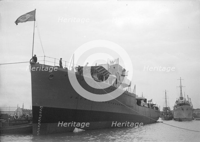 Unknown ship under construction. Creator: Kirk & Sons of Cowes.