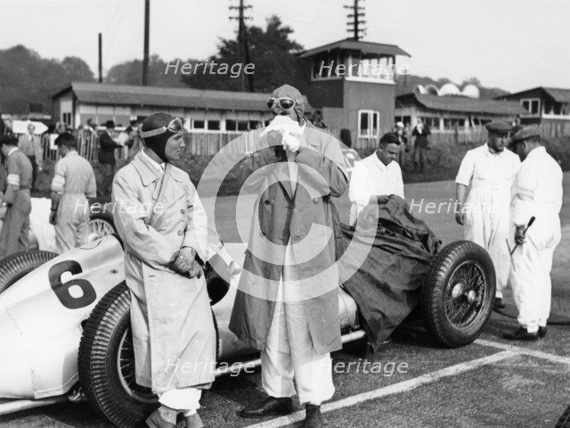 Von Brauchitsch with a 3 litre Mercedes Benz at the Donington Grand Prix, 1938. Artist: Unknown