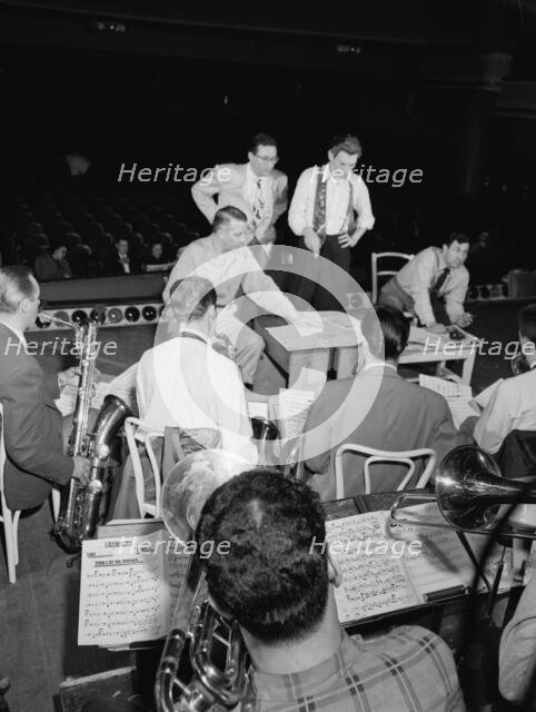 Portrait of Bob Graettinger, Pete Rugolo, and Stan Kenton, Richmond, Va.(?), 1947 or 1948. Creator: William Paul Gottlieb.