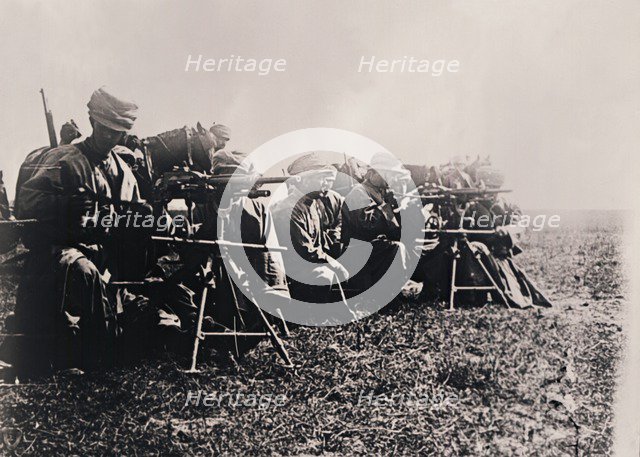 Machine gunners, c1914-c1918. Artist: Unknown.