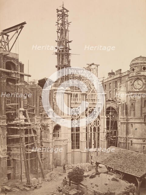 Château de St.-Germain-en-Laye, Intérieur de la cour, Chapelle, 1862-67. Creator: Médéric Mieusement.