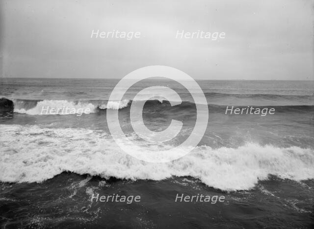 Surf, between 1900 and 1905. Creator: Unknown.