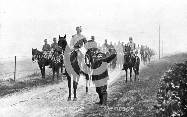'Le Role de la Cavalerie; Dans la Somme, par un matin de brouillard, hussards francais', 1914. Creator: Unknown.