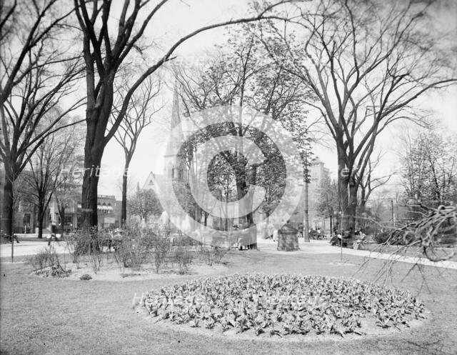 Grand Circus Park, Detroit, Mich., between 1900 and 1910. Creator: Unknown.