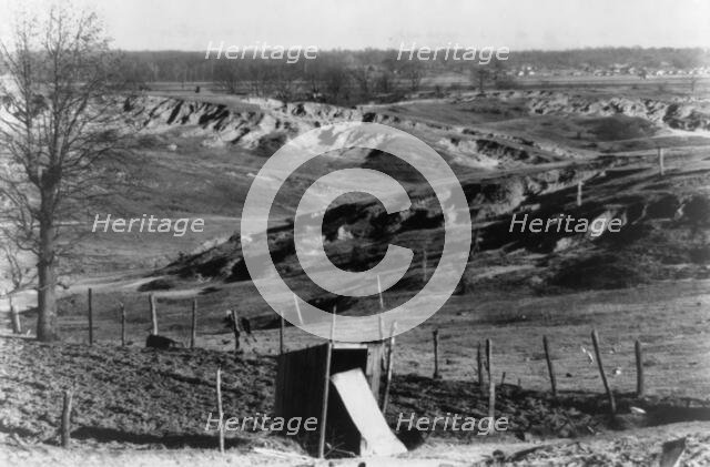 Erosion near Tupelo, Mississippi, 1936. Creator: Walker Evans.