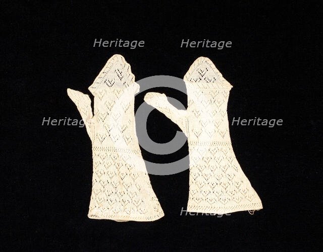 Mitts, American, 1830-35. Creator: Unknown.
