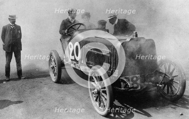 1904 Darracq driven by Duray. Creator: Unknown.