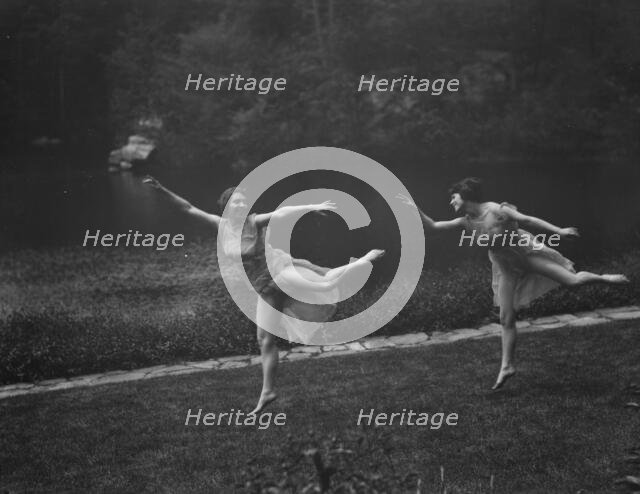 Elizabeth Duncan dancers and children, between 1916 and 1941. Creator: Arnold Genthe.