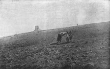 'Sur les champs de bataille Macedoniens de Gornitchevo et du Kaimaktchalan; La releve..., 1916. Creator: Unknown.