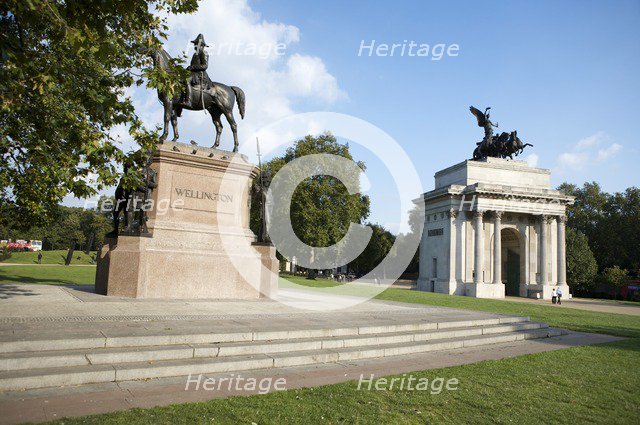 Statue of the Duke of Wellington and the Wellington Arch, London, c1980-c2017. Creator: Historic England commissioned photographer.