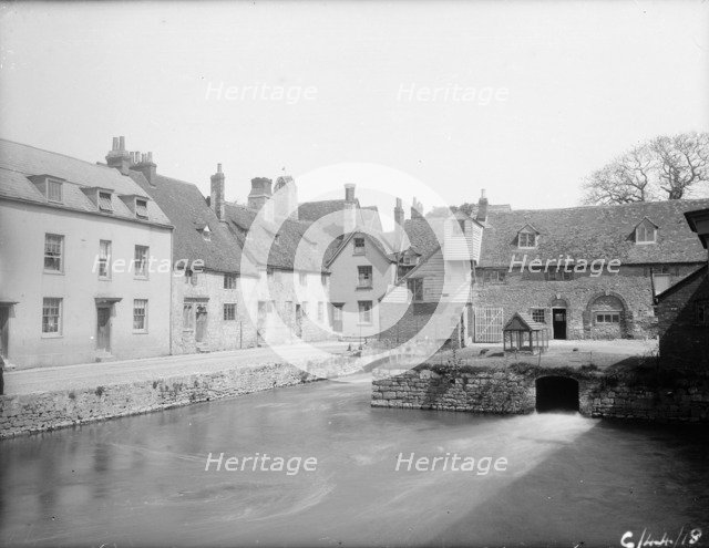 Thames Street, Abingdon, Oxfordshire, c1860-c1922. Artist: Henry Taunt