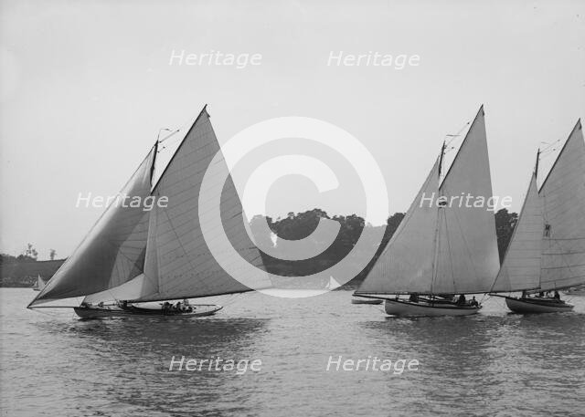 Anoatok, Dragoon, and Acushla, start, I.H. Reg., 1898 July 30. Creator: John S Johnston.
