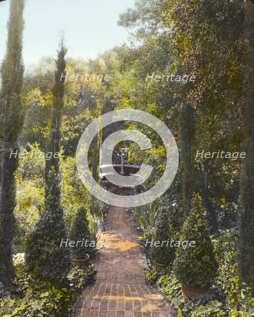 Mrs. Francis Lemoine Loring house, 700 South San Rafael Avenue, Pasadena, California, 1917. Creator: Frances Benjamin Johnston.