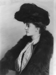 Alice Roosevelt Longworth, 1902. Creator: Frances Benjamin Johnston.