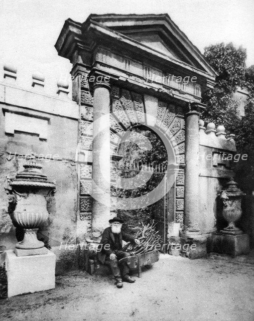 Inigo Jones gateway, Chiswick House, London, 1926-1927.Artist: King