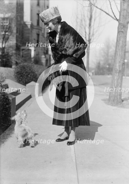 Countess De Lagreze [sic], 1918. Creator: Harris & Ewing.