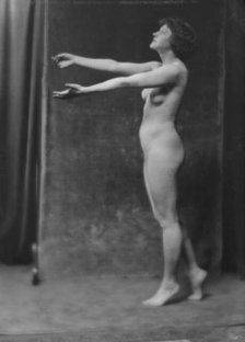 Pickering, Miss, portrait photograph, 1916 Mar. 29. Creator: Arnold Genthe.
