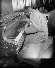 Portrait of Erroll Garner, New York, N.Y., 1946. Creator: William Paul Gottlieb.