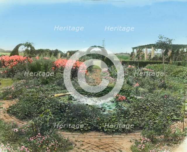 "The Dunes," Frank Bestow Wiborg house, Highway Behind the Pond, East Hampton, NY, 1915 or 1916. Creator: Frances Benjamin Johnston.