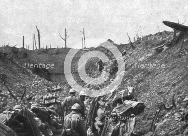 'Episodes de la bataille de Verdun; La derniere phase de la resistance du fort de Vaux, 1916. Creator: Unknown.