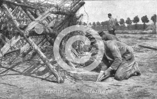 'L'instruction de la Nouvelle armee Belge; L'entrainement de la Nouvelle armee Belge..., 1916. Creator: Unknown.
